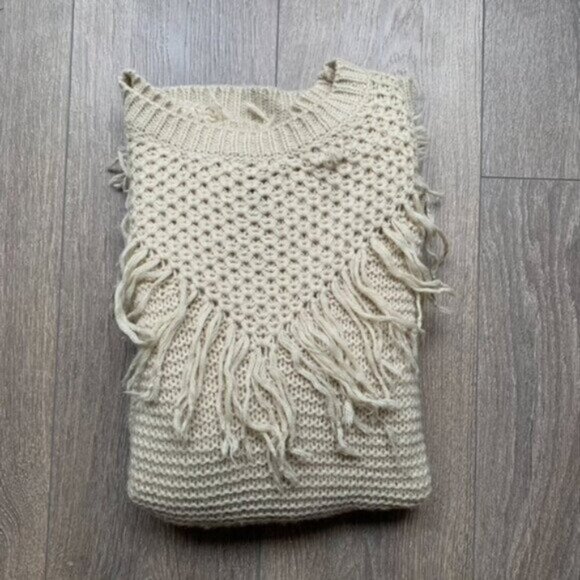 Forever 21 Chunky Knit Sweater Pullover beige Fringe detail Size Medium - Picture 7 of 16